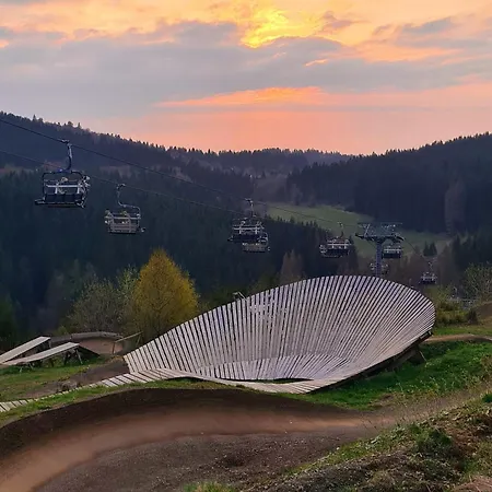 Tannenherz Mit Balkon & Bergblick & Naehe Hillebachsee & 2 Schlafzimmer *