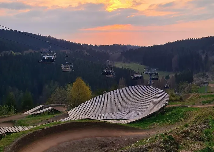 Tannenherz Mit Balkon & Bergblick & Naehe Hillebachsee & 2 Schlafzimmer *